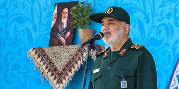 فەرماندەی سوپای پاسداران: گەلانی ناوچەکە دەتوانن ئاسایشی کەنداوی فارس دابین بکەن