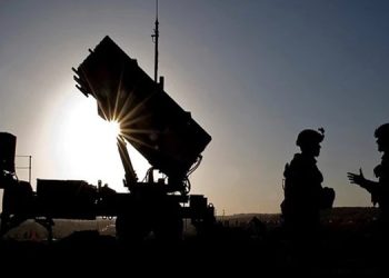 بزوتنەوەی نۆجەبا: دەرکردنی ئەمریکییەکان لە عێراق تەنیا بە چەک دەکرێت