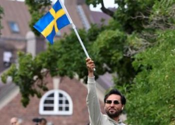 براکەی سەلوان مۆمیکا: داوای لێبوردن لە تەواوی موسڵمانان دەکەم، ئەو برای من نییە