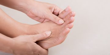 ئایا سڕبوونی دەست و قاچەکان مەترسیدارە؟