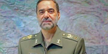 وەزیری بەرگری ئێران: وادەی چەککردنی گرووپە تیرۆریستییەکان لە هەرێمی کوردستان درێژ ناکرێتەوە