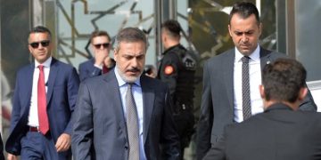 هاکان فیدان سبەی سەردانی تاران دەکات