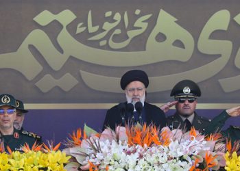 ئایەتوڵڵا ڕەئیسی: هیچ گرووپێکی چەکداری نایاسایی لە نزیک سنورەکانی ئێران مافی هەبوونی چەکی نییە