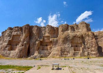 نەخشی ڕۆستەم؛ ئاسەوارێکی بەنرخ و دێرین لە ئێران