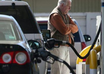 ڕیکوردی بەرزبوونەوەی نرخی بەنزین لە ئەمریکا