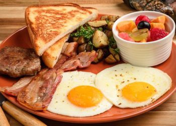 لە ژەمی بەیانیدا گرنگی بەم خواردنانە بدە