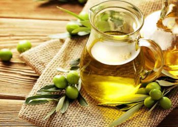 تایبەتمەندییە گرنگەکانی تێکەڵکردنی هەنگوین و زەیتی زەیتون