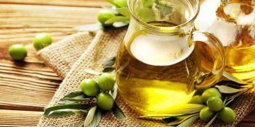 تایبەتمەندییە گرنگەکانی تێکەڵکردنی هەنگوین و زەیتی زەیتون