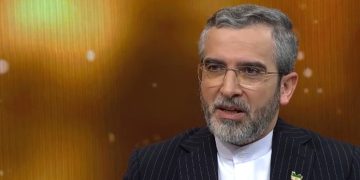 باقری: لە ئەگەری پەرەسەندنی شەڕی غەززە شتێک لە ڕژێمی زایۆنیستی نامێنێتەوە