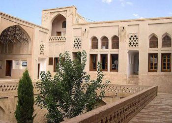 خانووی پیرنیا؛ جوانترین خانووی مێژوویی سەردەمی قاجاڕەکان لە ئێران