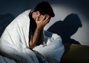 پەیوەندی کەم خەوی و خەمۆکی