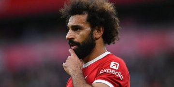 محەممەد سەڵاح چۆن هاوکاری دانیشتووانی غەززە دەکات؟