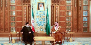 کۆبوونەوەی ئایەتوڵڵا ڕەئیسی و محەممەد بن سەلمان لە ڕیاز