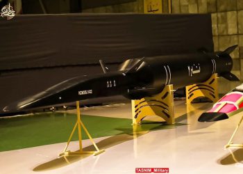 ئێران: مووشەکی هایپرسۆنیکی فەتاح ی 2 نمایش کرا