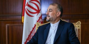 ئەمیر عەبدوڵڵاهیان: ڕاگرتنی کۆمەڵکوژی زایۆنیستەکان ئەرکی بەپەلەی مرۆڤایەتییە