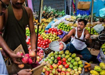 سێوی ئێران چووە هانای بازاڕی گرانی هێندەوە