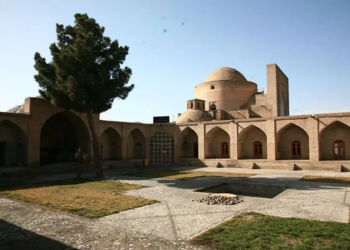 کاروانسەرای تەبەسی؛ سەرنجڕاکێش و ناوازە