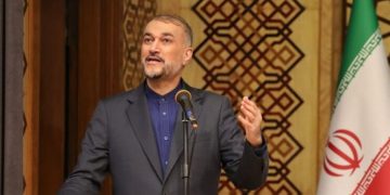 ئەمیر عەبدوڵڵاهیان: ناو و بیرەوەرییەکانی شەهید سولەیمانی لە کەلتوری خۆڕاگریدا لە بیر ناکرێت