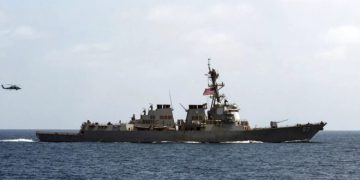 ئەنساروڵڵای یەمەن بە مووشەکی کرۆز کەشتییەکی سەربازیی ئەمریکای کردە ئامانج