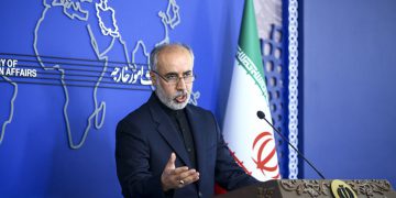 ئێران بە توندی ئیدانەی تیرۆری شەهید عاروری دەکات