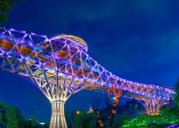 ئێران؛ وڵاتی مێژوو و سرووشت و جوانییەکان