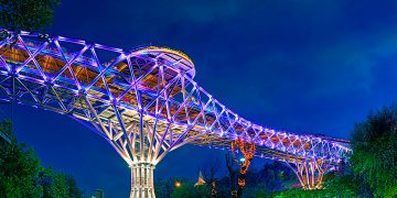 ئێران؛ وڵاتی مێژوو و سرووشت و جوانییەکان