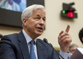 هوشداریی بەرپرسی گەورەترین بانکی ئەمریکا لەمەڕ کارەستێکی ئابووری 