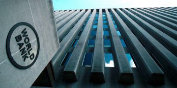 بانکی جیهانی: گەشەی ئابووری ئێران بۆ 4.2لەسەد بەرز بووەتەوە