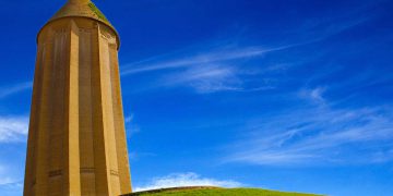 تاوەری قوبە کاڤۆس