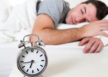 کەمتر لە 6 کاتژمێر خەوتن زیانێکی زۆری هەیە