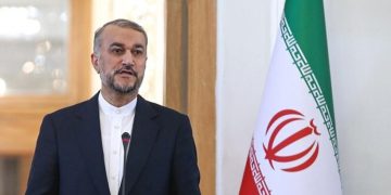 ئەمیر عەبدوڵڵاهیان: دیمۆکراسی و مافی مرۆڤ لە ئێران بەهێزترە لە بەریتانیا