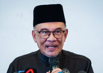 سەرۆک وەزیرانی مالیزیا: بە ئەمریکییەکانم ڕاگەیاندووە شەڕی غەززە دەبێت کۆتایی بێت