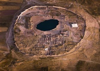 تەخت سڵێمان؛ گێڕانەوەی شکۆی مێژوویی ئێران