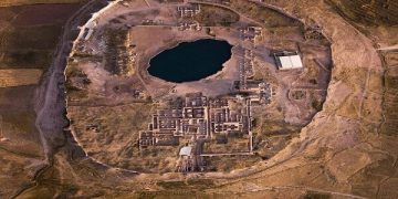 تەخت سڵێمان؛ گێڕانەوەی شکۆی مێژوویی ئێران