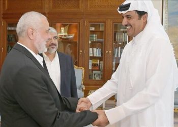 سەرۆکی مەکتەبی سیاسی حەماس لە گەڵ میری قەتەر کۆبووە