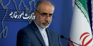 ئێران ئیدانەی هێرشەکانی ئەمریکا و بەریتانیای بۆ سەر یەمەن کرد