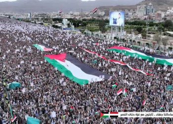 یەمەنییەکان: داوای هێرشی سەربازیی زیاتر لە دژی ئەمریکا، بەریتانیا و ئیسرائیل دەکەین