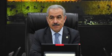 سەرۆک وەزیرانی دەسەڵاتی خۆبەڕێوەبەری فەڵەستین دەستی لە کار کێشایەوە