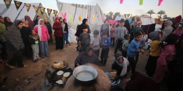 مانگی پیرۆزی ڕەمەزان لە غەززە؛ بۆردومان و گەمارۆ و مزگەوتە ڕووخاوەکان