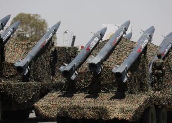 یەمەن: بە 37 درۆن هێرش کراوەتە سەر کەشتییە ئەمریکییەکان