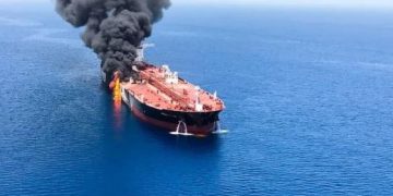 ئەنساروڵڵای یەمەن: کەشتییەکی ئەمریکی لە کەنداوی عەدەن کرایە ئامانج