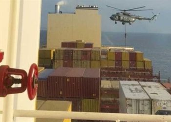 هێزی دەریایی سوپای پاسداران دەستی بە سەر کەشتییەکی زایۆنیستیدا گرت