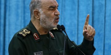 فەرماندەی سوپای پاسداران: هیچ کردەوەیەکی دوژمن بێ وەڵام ناهێڵینەوە