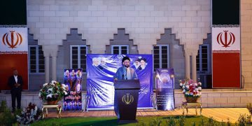 حەکیم ستایشی پاڵپشتی ئێران بۆ گەلی فەڵەستین دەکات