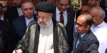 ئایەتوڵڵا ڕەئیسی: ئێران سەرکەوتووانە لە 20 وڵاتی جیهاندا پرۆژە گەورەکانی ئاو و کارەبا جێبەجێ دەکات