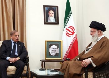 حەزرەتی ئایەتوڵڵا خامنەیی: پەیوەندی لە گەڵ پاکستان بۆ ئێمە گرنگە