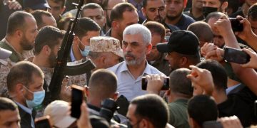 شرۆڤەکارێکی زایۆنیست: سنوار درەوشاوەترین ستراتژیستی ناوچەکەیە