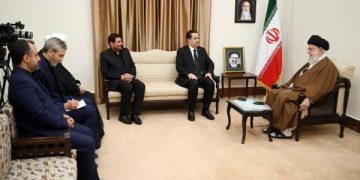 حەزرەتی ئایەتوڵڵا خامنەیی: کەسایەتییەکی گەورەمان لە دەست داوە