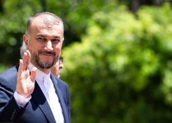 حوسێن ئەمیر عەبدوڵڵاهیان یەکەم وەزیری دەرەوەی شەهیدی ئێران