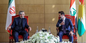 کۆبوونەوەی عەلی باقری و قوباد تاڵەبانی لە شاری سلێمانی